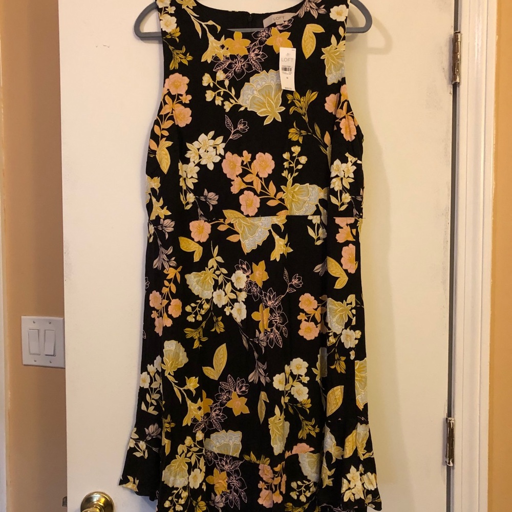 NWT Loft Floral Dress. Size 18